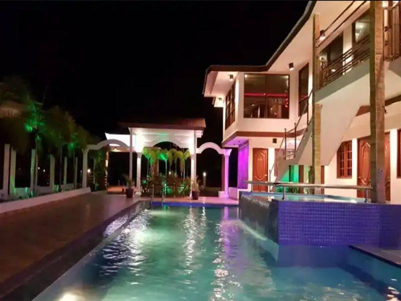 Alsafina Kijal Beach Resort & Restaurant מראה חיצוני תמונה
